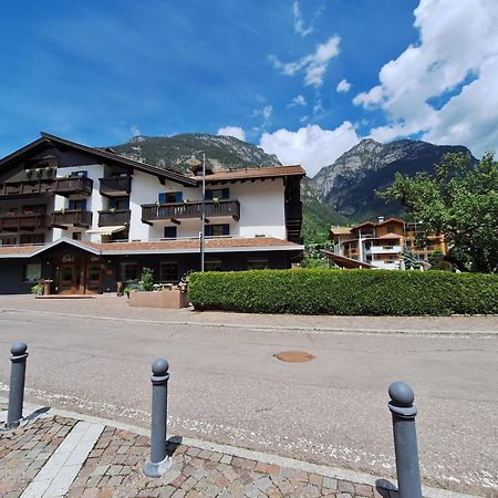Hotel Nele Ziano di Fiemme Exterior foto