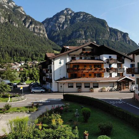 Hotel Nele Ziano di Fiemme Exterior foto