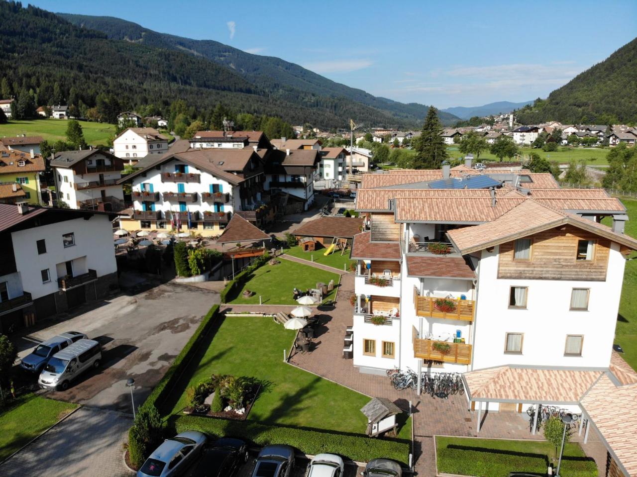 Hotel Nele Ziano di Fiemme Exterior foto